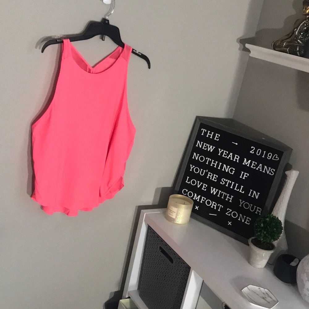Under armour tank